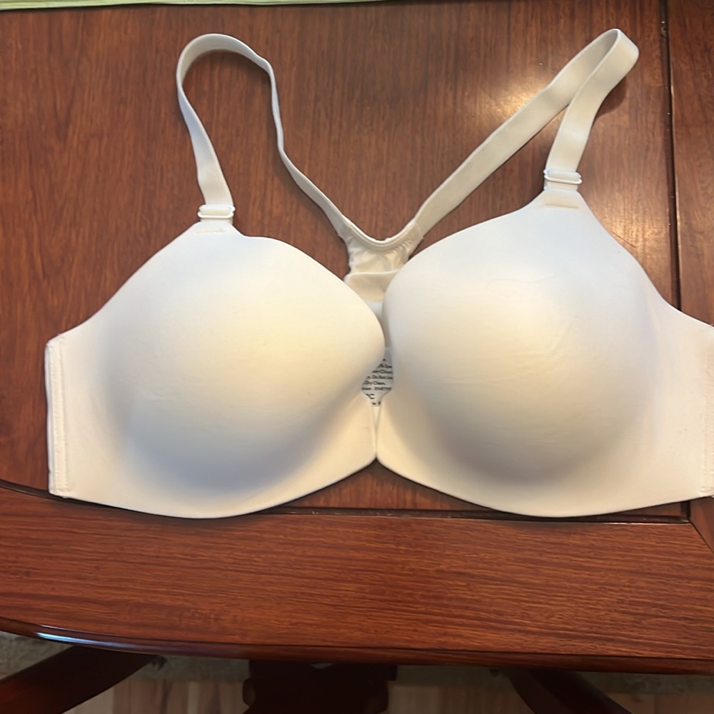 New Soma Embliss Front Close Racerback bra size 38 C